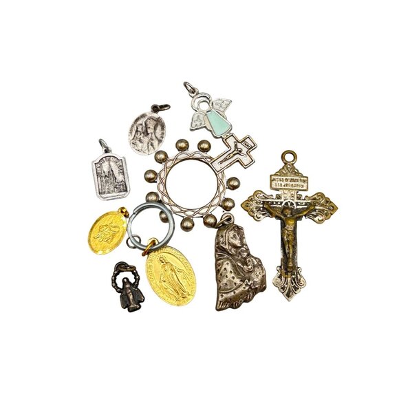 Lot of 9 Vintage Religious Medals & Crosses Christian Charms Catholic Pendants - Picture 1 of 7